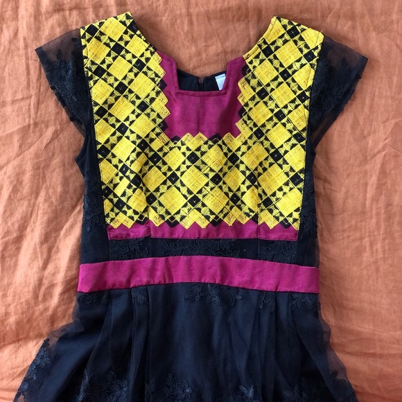 Mexican dress by Silvia Suarez from Oaxaca - Picture 6 of 8